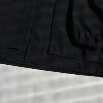 [110] The North Face hooded windbreaker 5