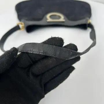 살바토레 페라가모 은장 간치니 스웨이드 가죽 토트백 9
