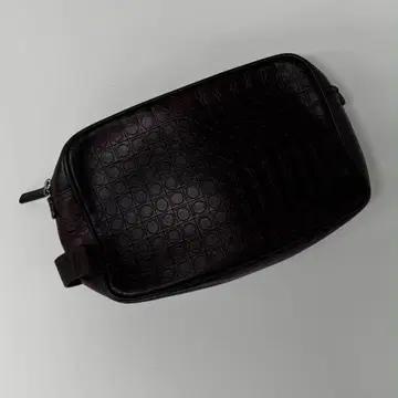 살바토레 페라가모 간치니 모노그램 가죽 클러치 2