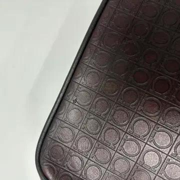 살바토레 페라가모 간치니 모노그램 가죽 클러치 10