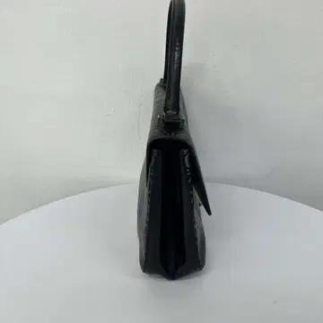 살바토레 페라가모 엠보싱 간치니 가죽 탑핸들 토트백 3