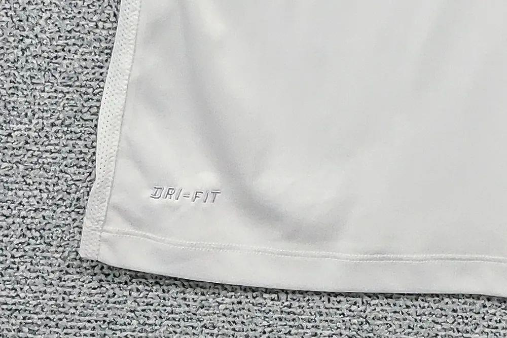 나이키 화이트 트레이닝 반팔티 L 8