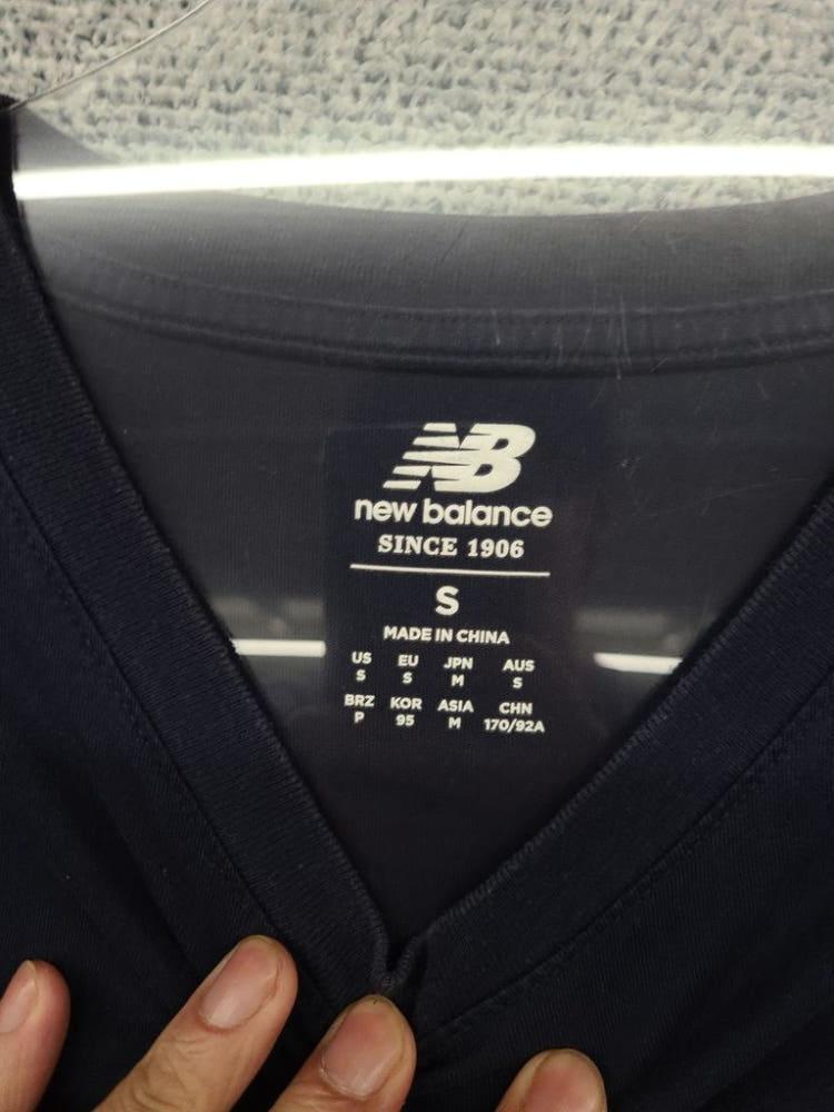 뉴발란스 프린팅 네이비 반팔티 S 9