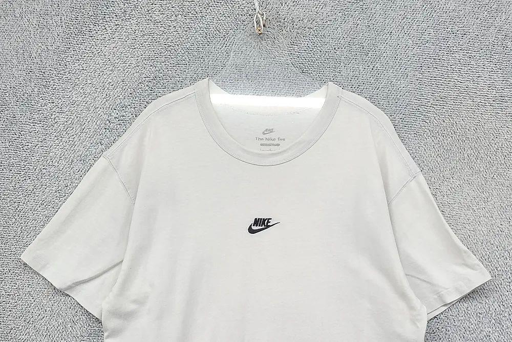 나이키 센터 자수 로고 화이트 반팔티 XL 5