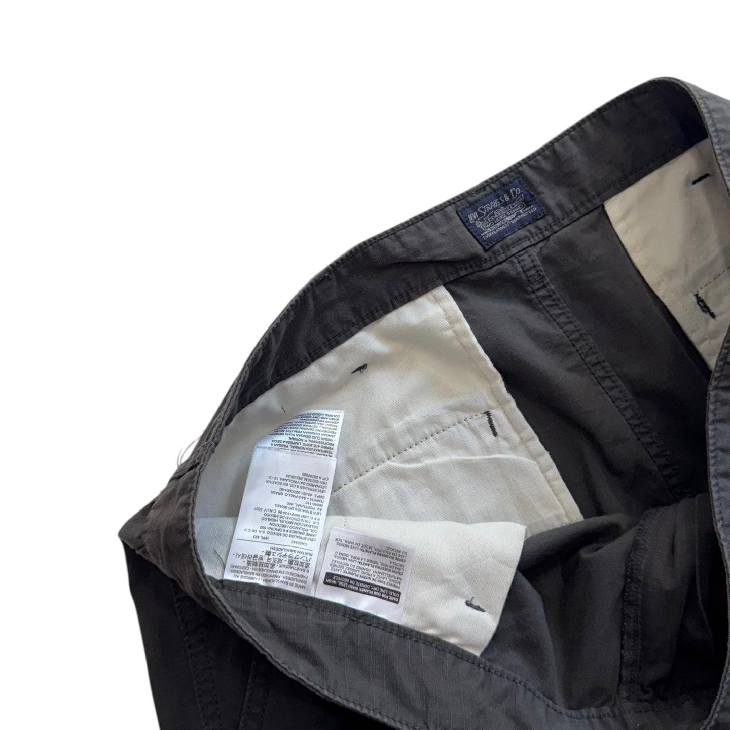 [37] Levis Ripstop Shorts 10