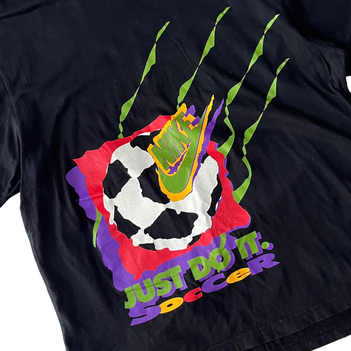 [95] 90's Nike Soccer T Shirt 10