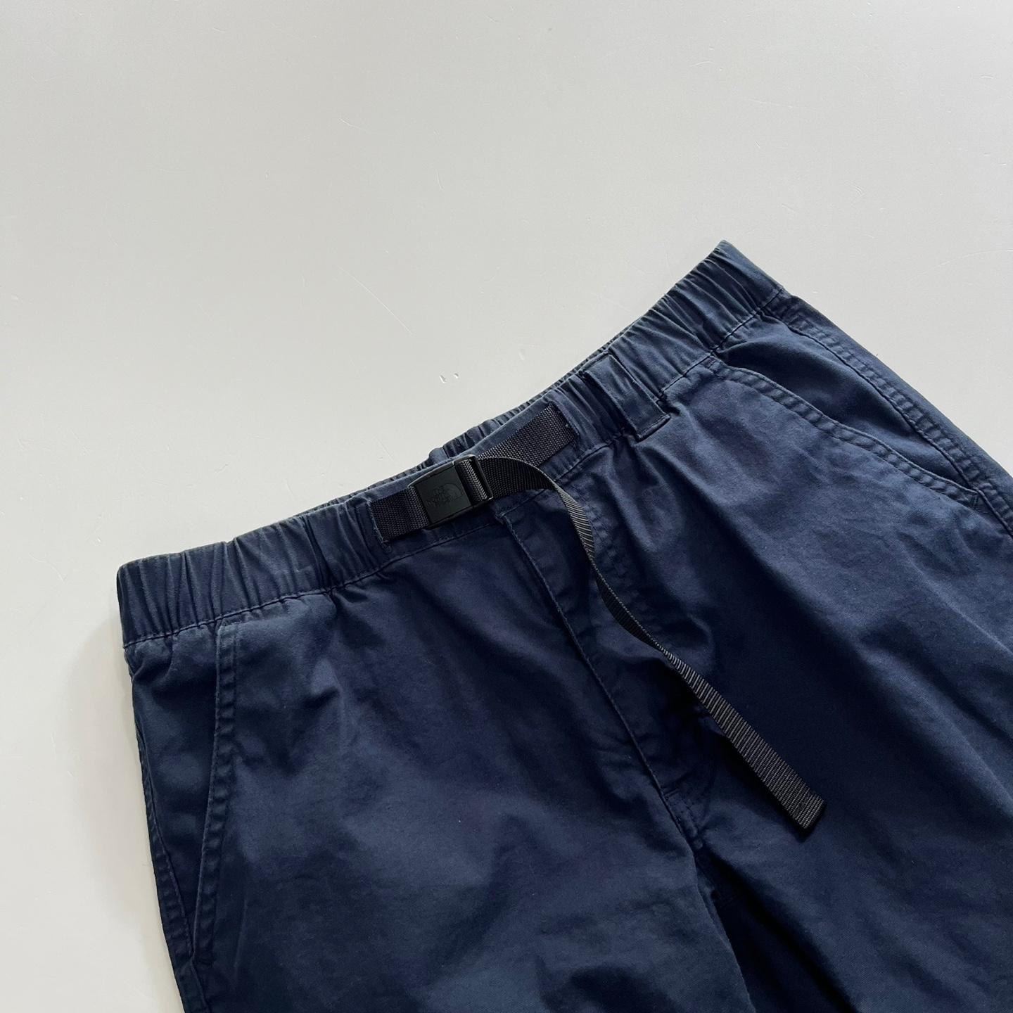 [28] The North Face Shorts 9