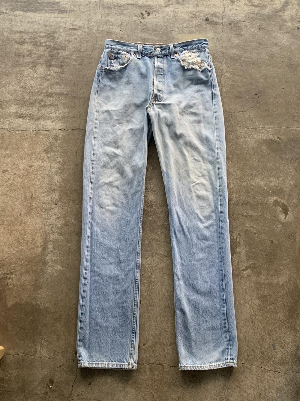1990s Levi's 501 Distressed Denim Jeans (33x36) 5
