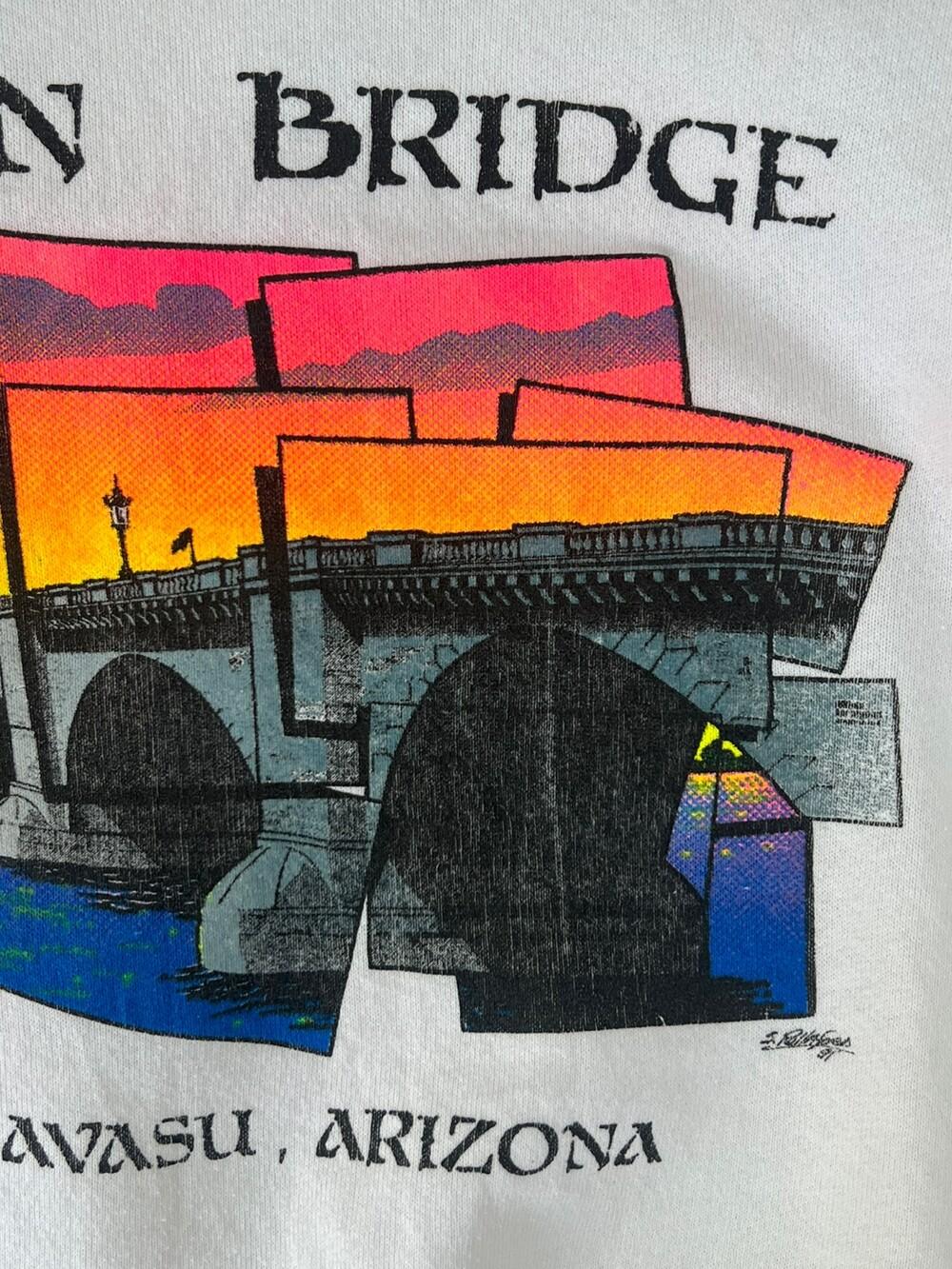 1990s Fruit of the Loom 'LONDON BRIDGE' Tubular 9