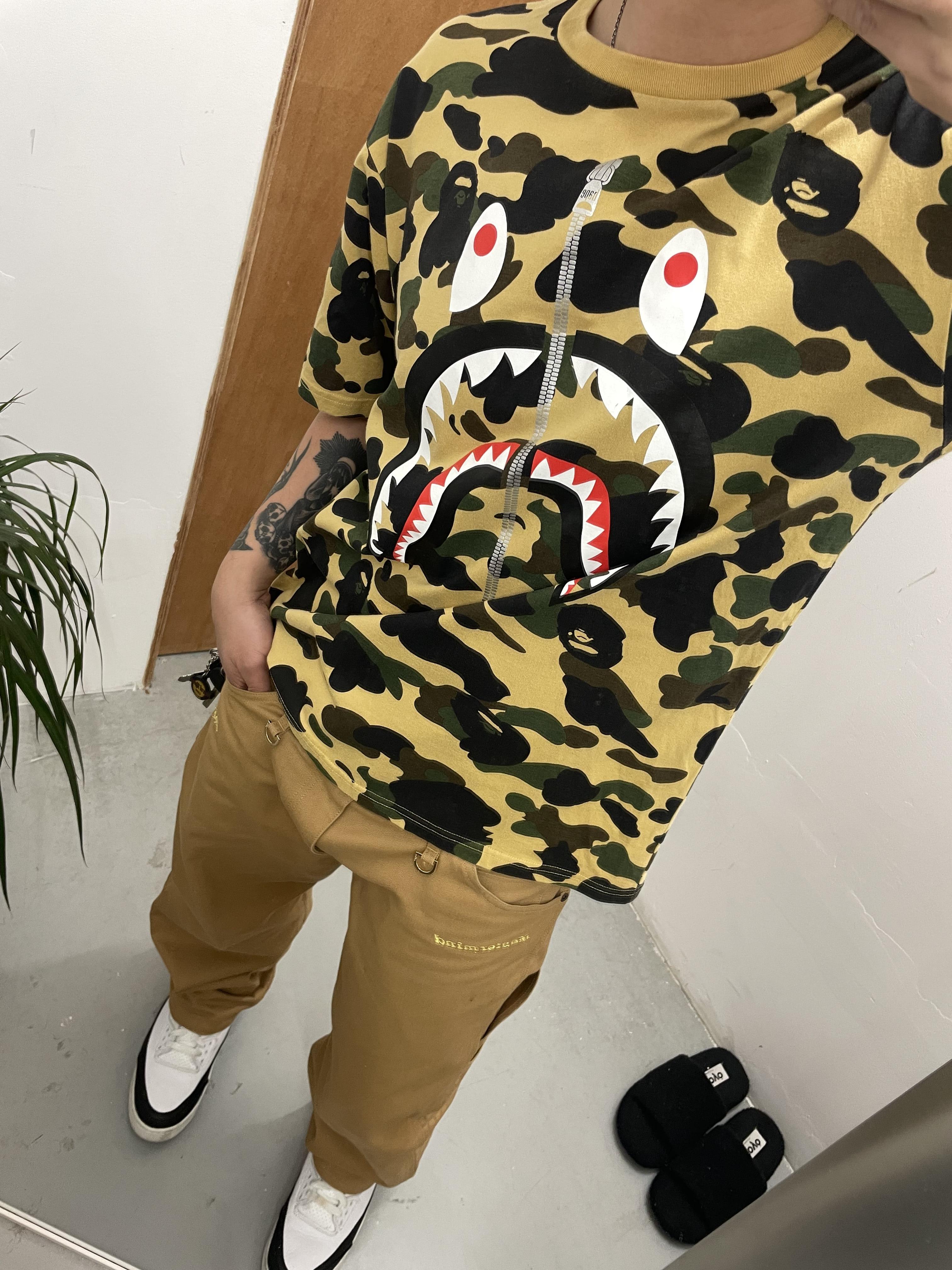 A BATHING APE 1st Camo Shark T-shirt 4
