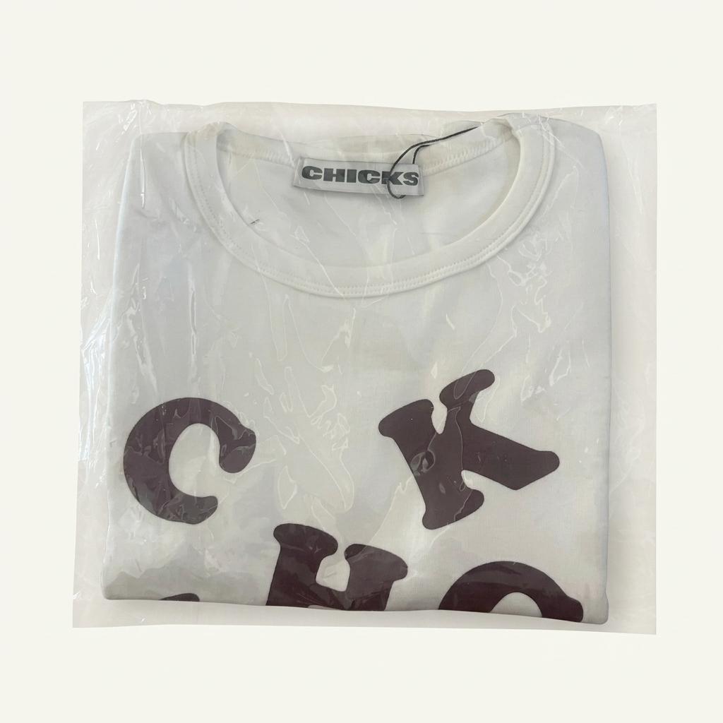 CHICKS 빅 레터링 반팔 티셔츠 화이트 1