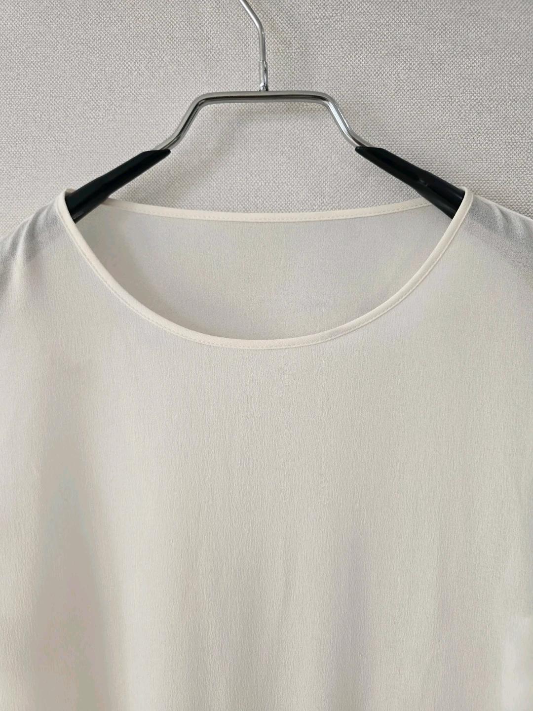 레니본 플리츠 마감 시스루 블라우스티 3