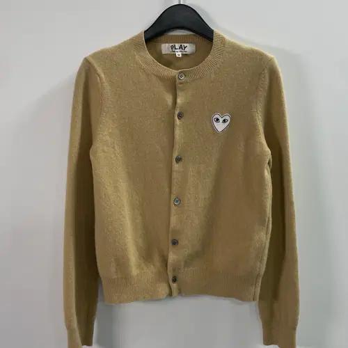 꼼데가르송 우먼스 화이트와펜 라운드 가디건 (on.272) 2