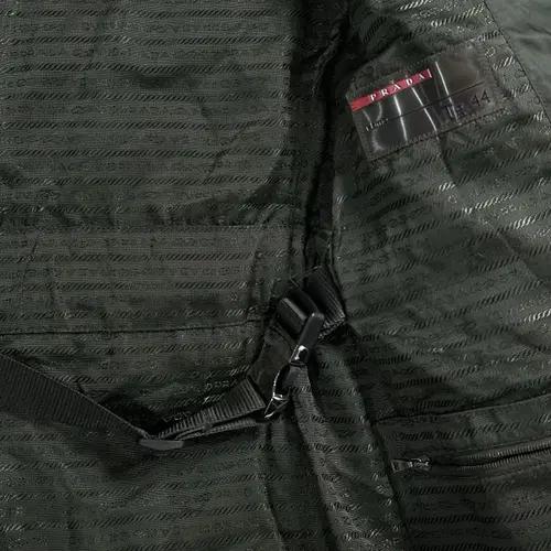 프라다 그린 나일론 구스다운 패딩 10