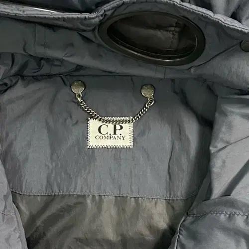 CP컴퍼니 고글 다운 후드 베스트 6