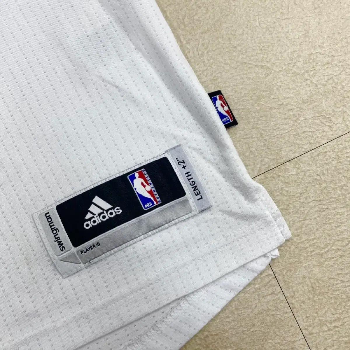 아디다스 NBA 시카고불스 지미 버틀러 스윙맨 져지 (100) 7
