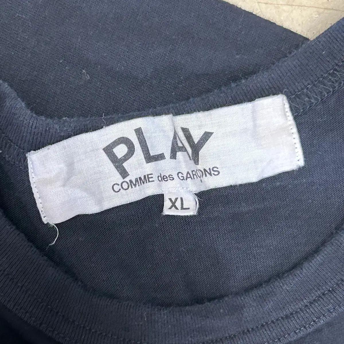 XL 꼼데가르송 골드 하트 와펜 블랙 반팔티 5