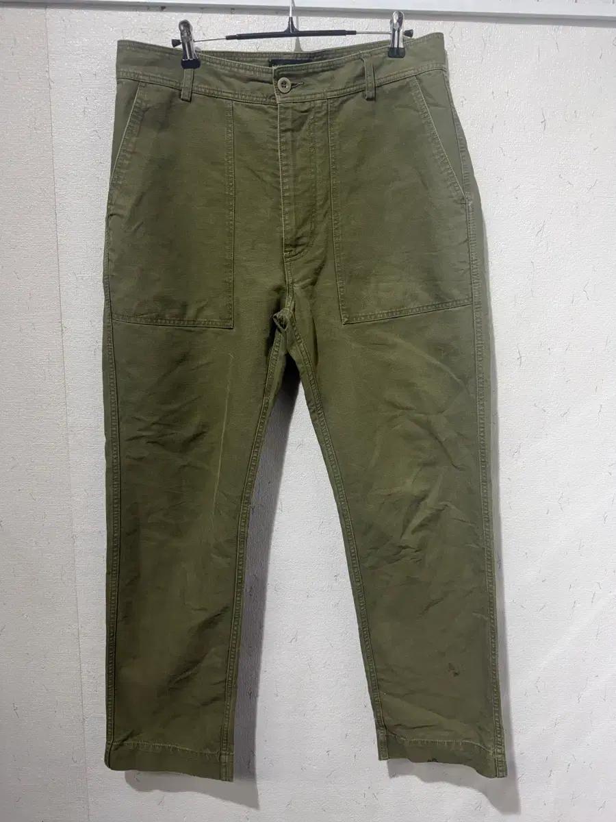 East Harbour Surplus 카키색 면바지 2