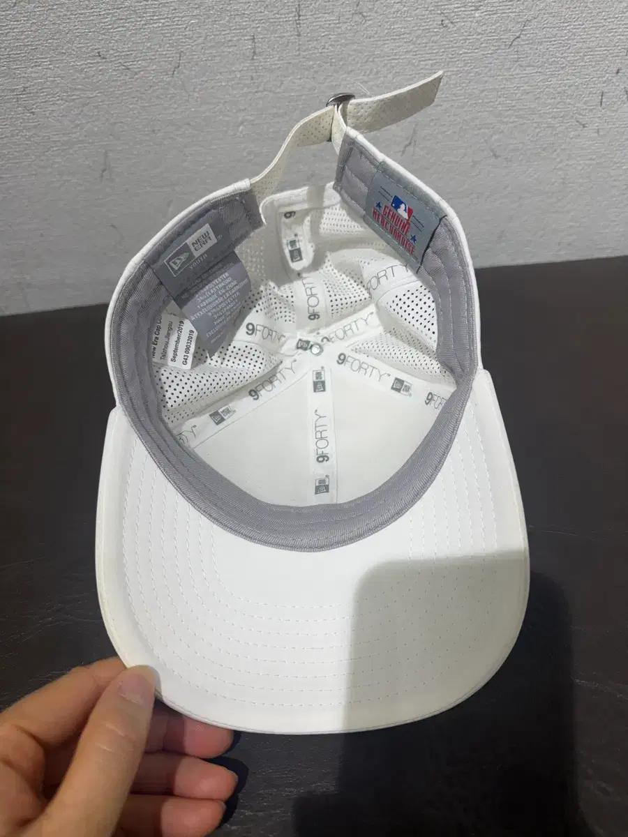 뉴에라 볼캡 / 젠버그 로고 패턴 볼캡 / M 로고 빨간색 볼캡 9