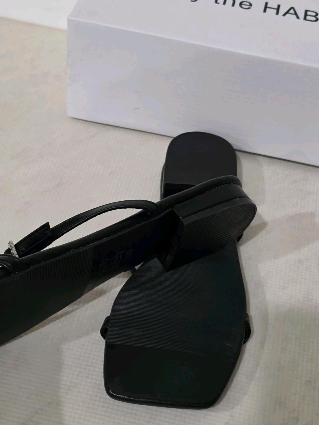 더해비니 블랙 큐빅 스트랩 샌들 230 5