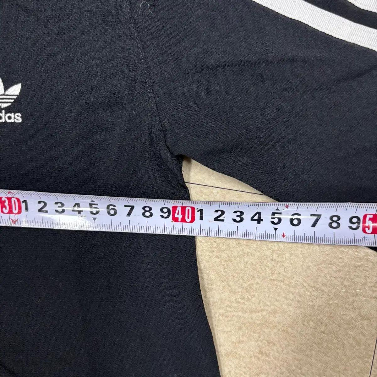 아디다스 오리지널 지퍼 삼선 반팔티 6