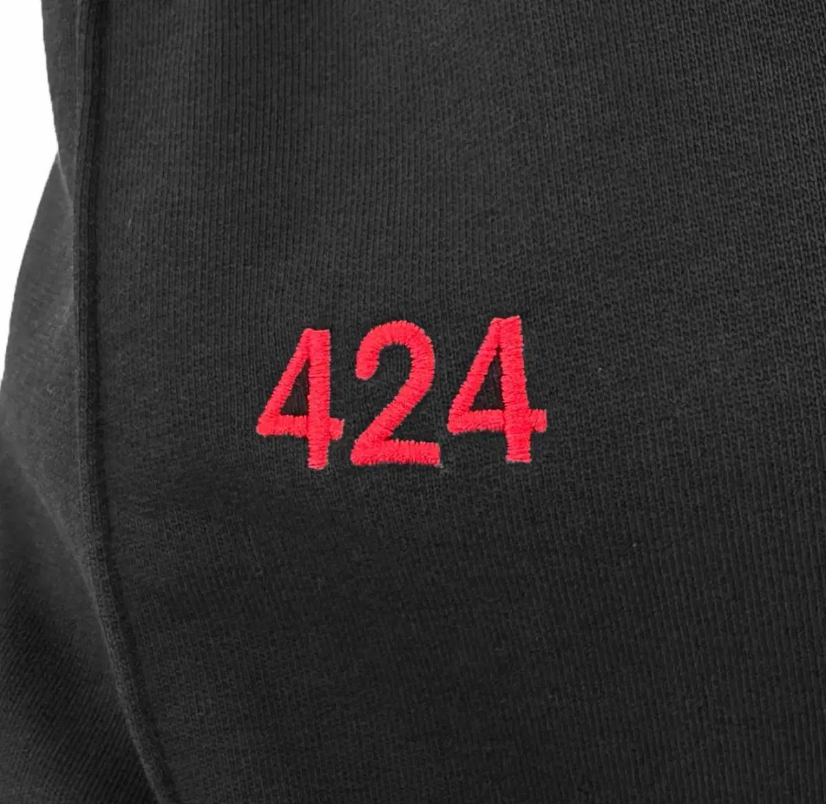 [5% 할인] [M] 424 남성 포투포 자수 로고 플레어 트랙 스웨트 팬츠 블랙 7