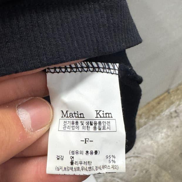 마뗑킴 블랙 립 나시 I 하트 M 탑 6