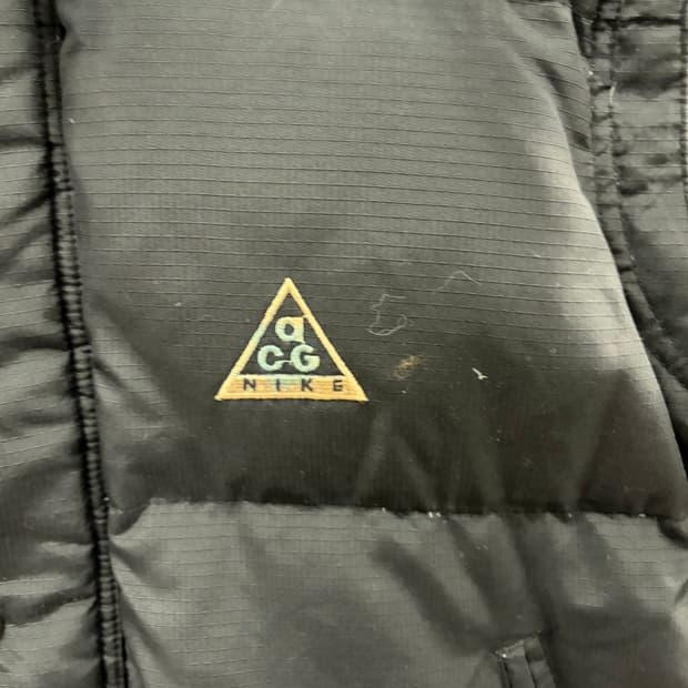 나이키(Nike)의 ACG 90's 올드스쿨 덕다운 패딩 베스트 5