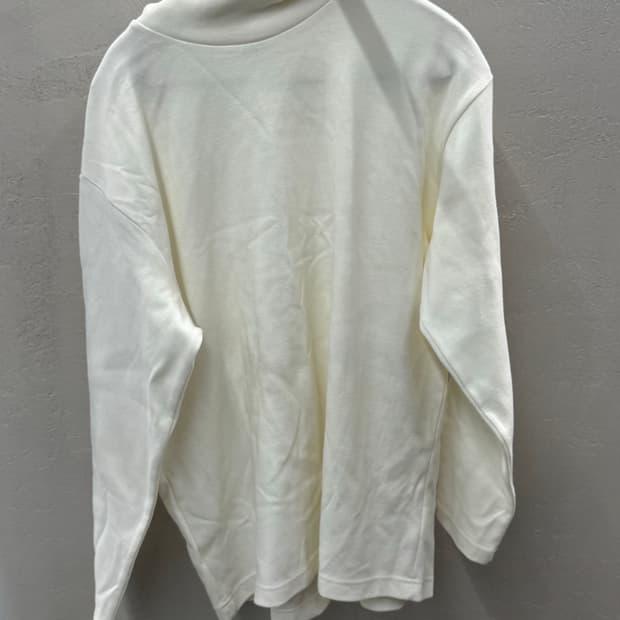 BLANK ROOM 아이보리 터틀넥 티셔츠 3