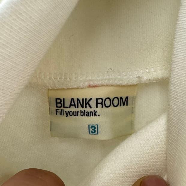 BLANK ROOM 아이보리 터틀넥 티셔츠 4
