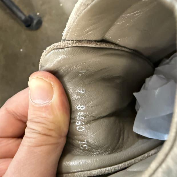 살바토레 페라가모 스웨이드 하이탑 스니커즈 38 7
