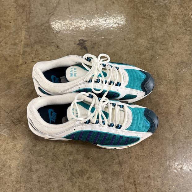 NIKE 나이키 에어 맥스 테일윈드 275 6