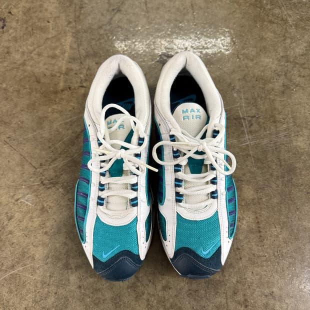 NIKE 나이키 에어 맥스 테일윈드 275 3