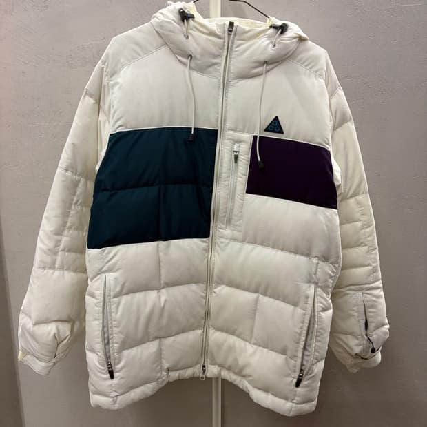 Nike ACG logo padding L 4
