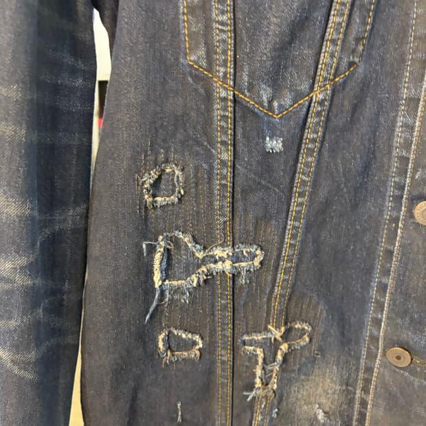 Levi's destoryed denim jacket L 4