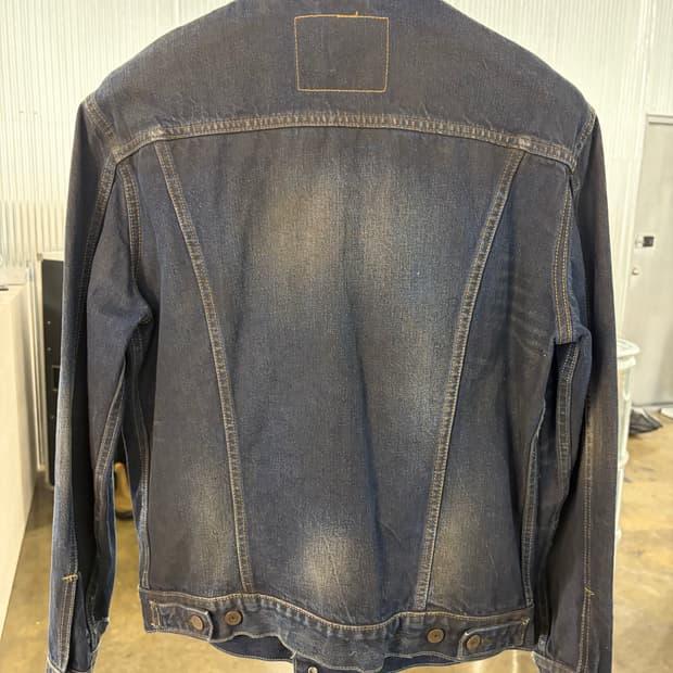 Levi's destoryed denim jacket L 7