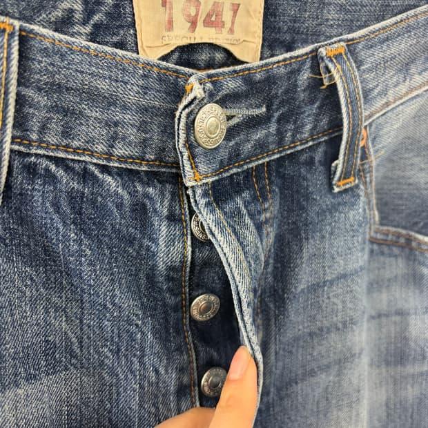 Levi's 501 1947 limited edition denim 30 4