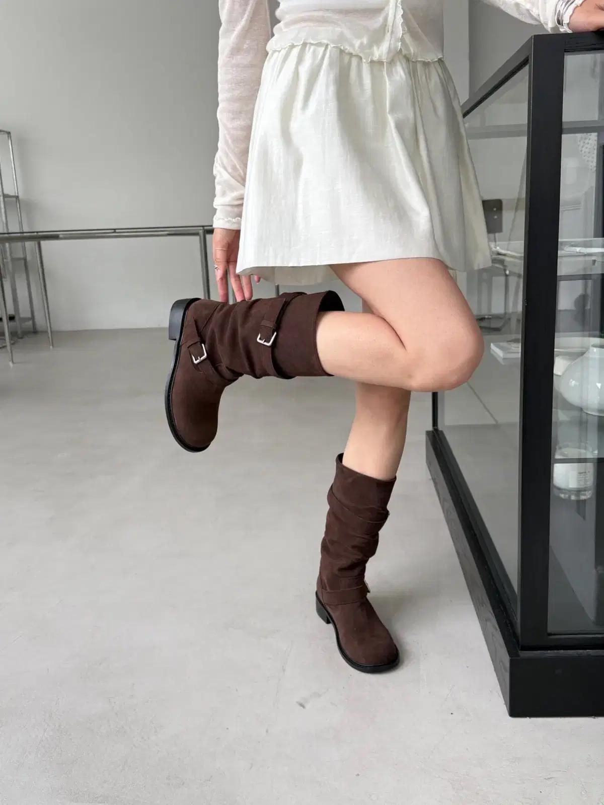 #1136 소가죽 버클 하프부츠 3.5cm 미들부츠 230 블랙 9
