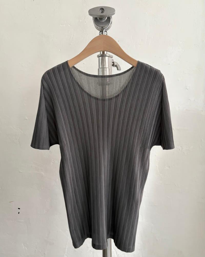 Pleats Please 플리츠플리즈 그레이 플리츠 티셔츠 7