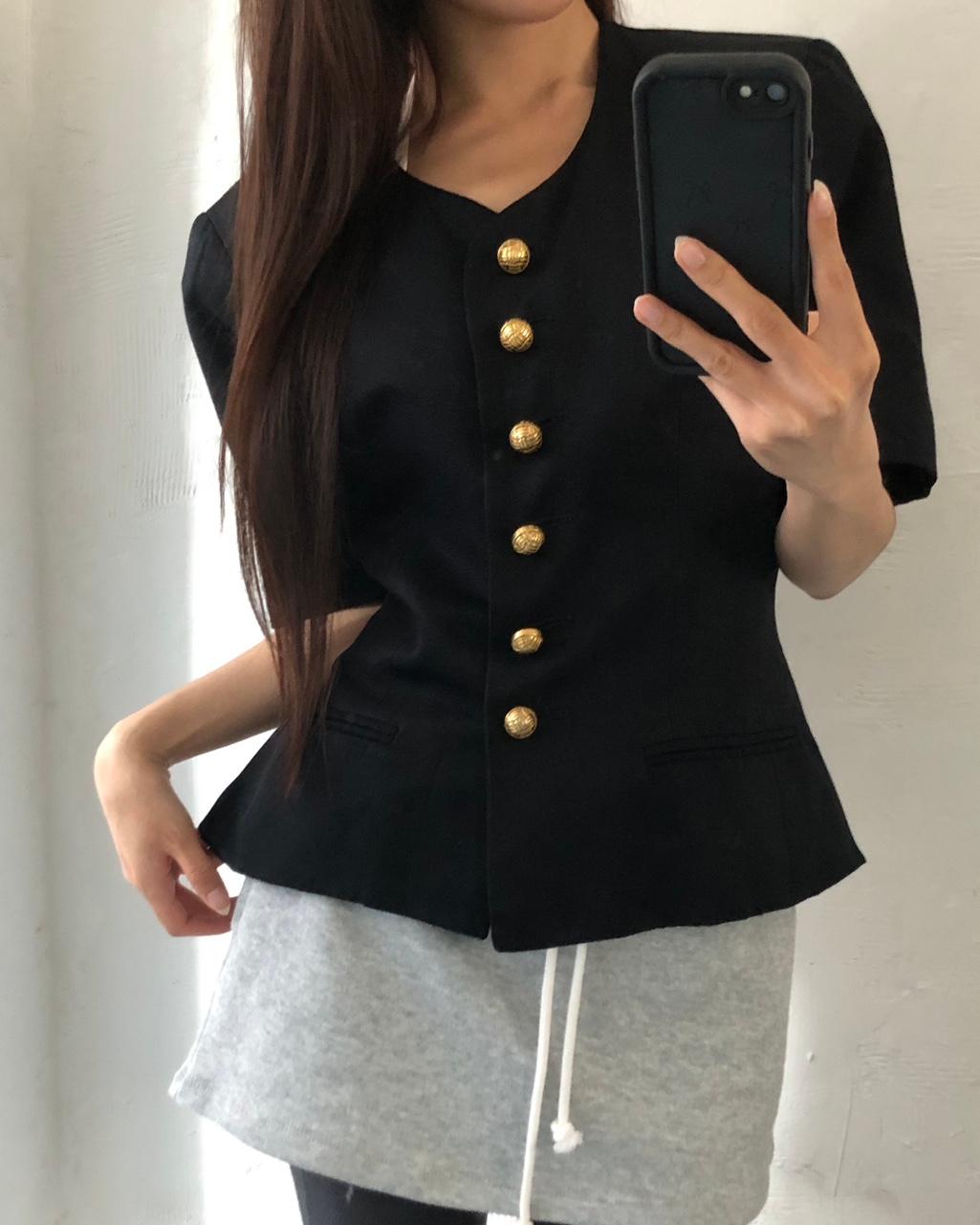 Celine 셀린느 블랙 컬러 골드 버튼 하프 블레이저 2