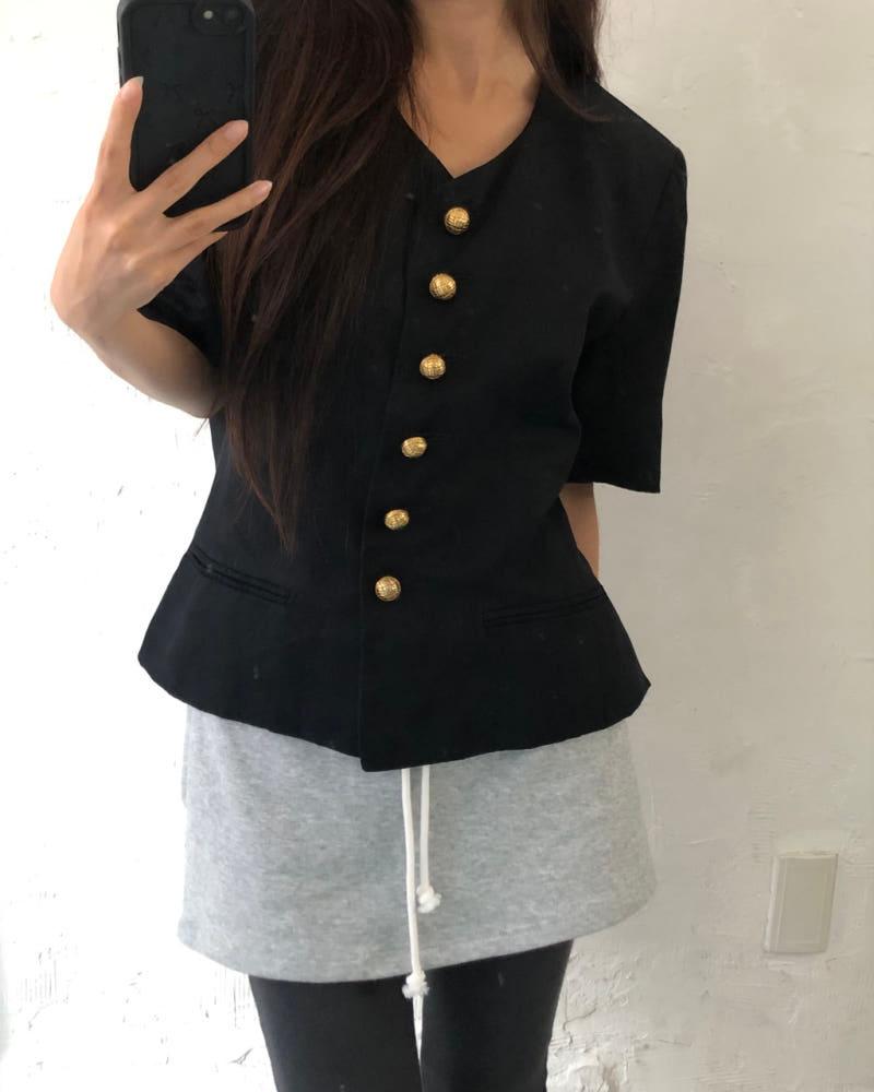 Celine 셀린느 블랙 컬러 골드 버튼 하프 블레이저 4