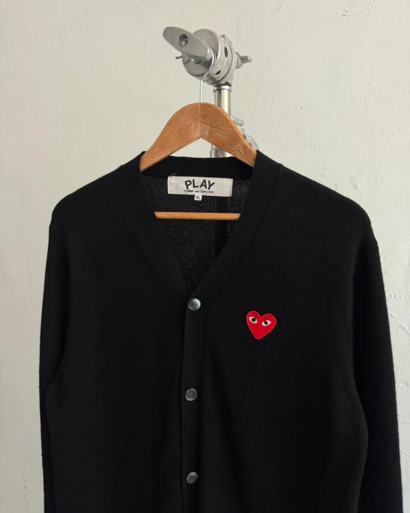 COMMEdesGARCONS 꼼데가르송 레드와펜 블랙컬러 브이넥 가디건 7
