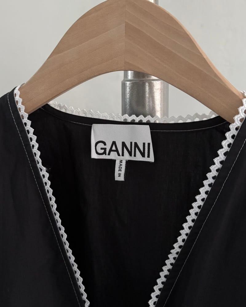 GANNI 가니 스티치 레이스 파플린 랩 블라우스 8