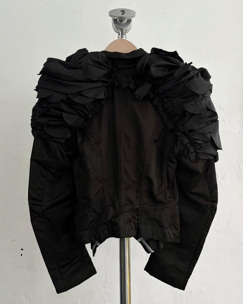 Comme des Garçons 꼼데가르송 2004‘s 메인 컬렉션 러플 숄더 크롭 자켓 6