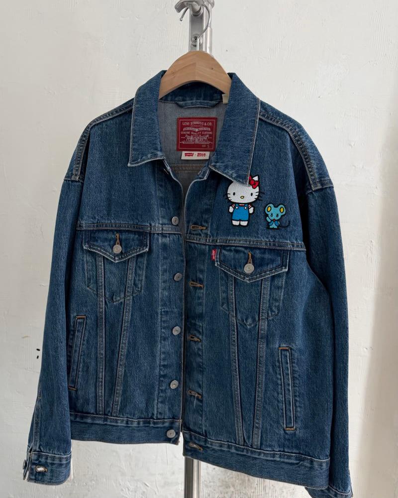 Levi’s 리바이스 x 헬로키티 콜라보 데님 트러커 자켓 5