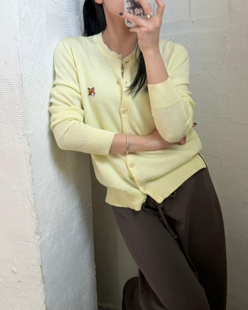 Maison Kitsune 메종키츠네 폭스패치 레몬컬러 라운드넥 울 가디건 10
