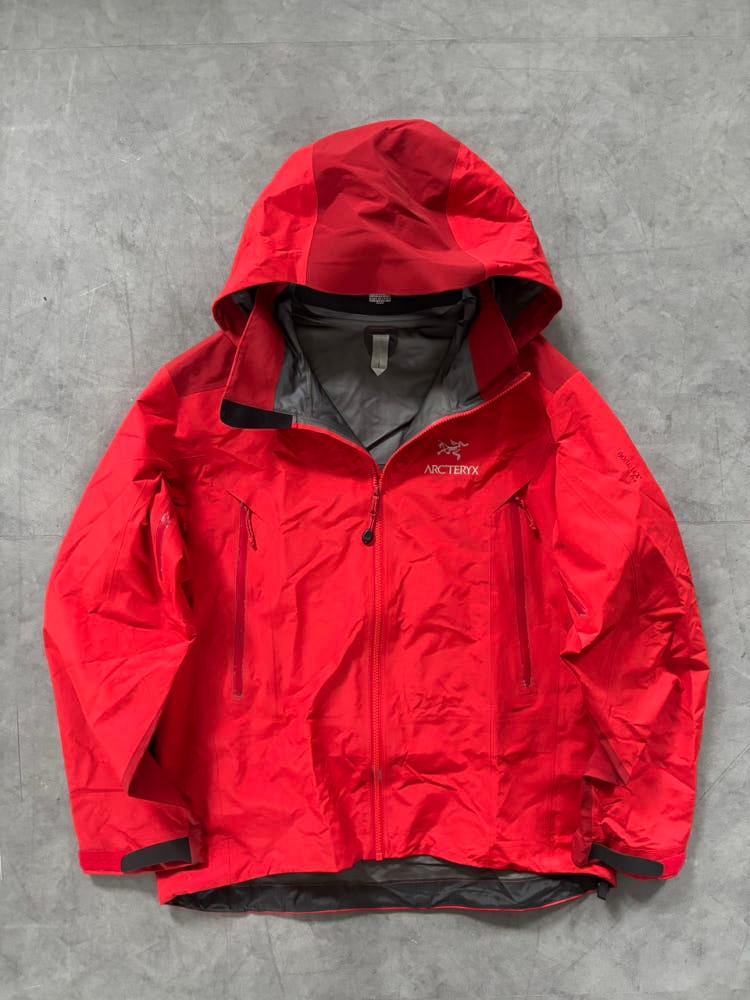 Arcteryx 아크테릭스 레드 베타 AR 고어텍스 자켓 4