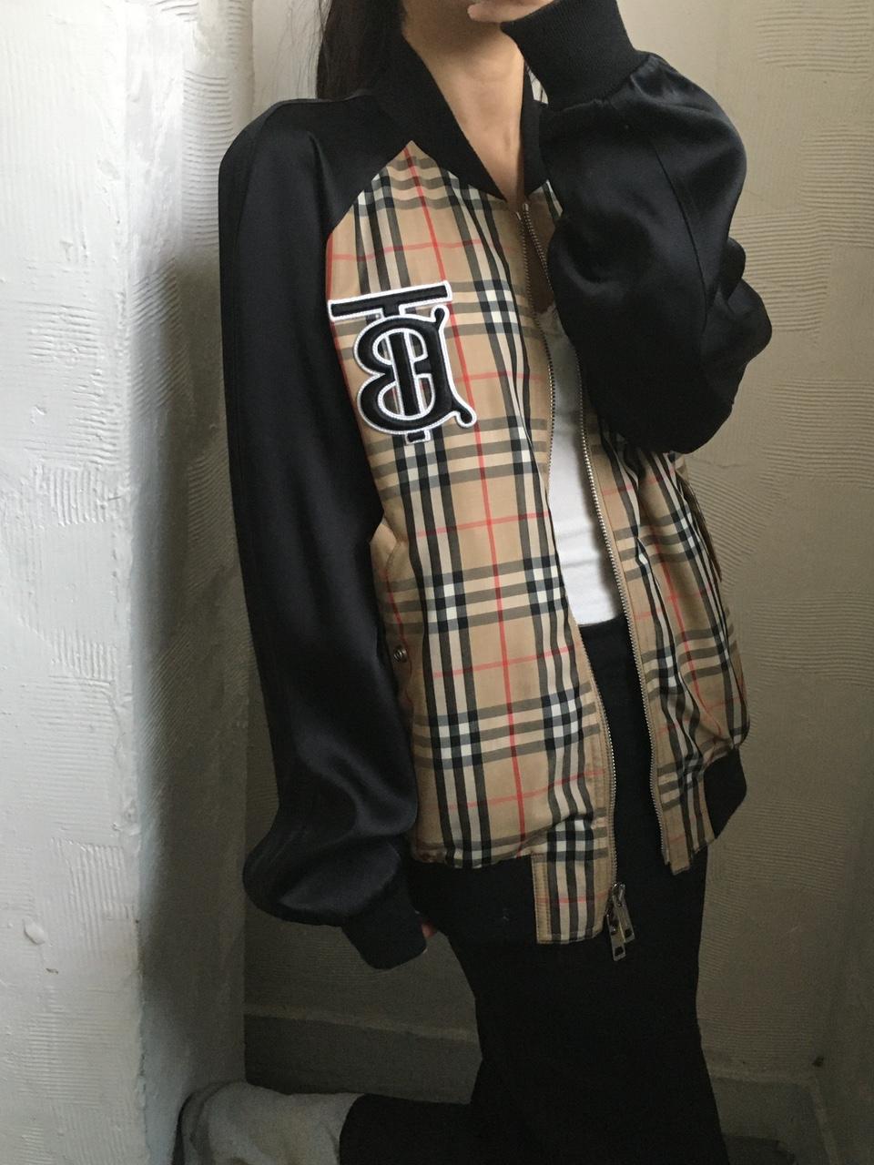 Burberry 버버리 TB 모노그램 노바체크 자켓 2