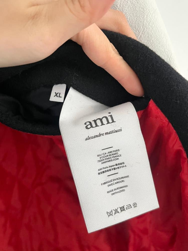 AMI 아미 파리 드 쾨르 패치 테디 보머 바시티 자켓 11
