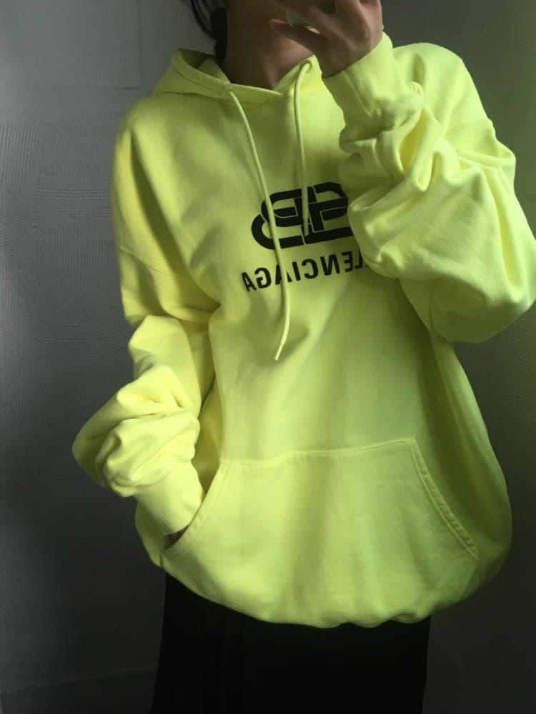 Balenciaga 발렌시아가 BB로고 네온 오버핏 후드티 3